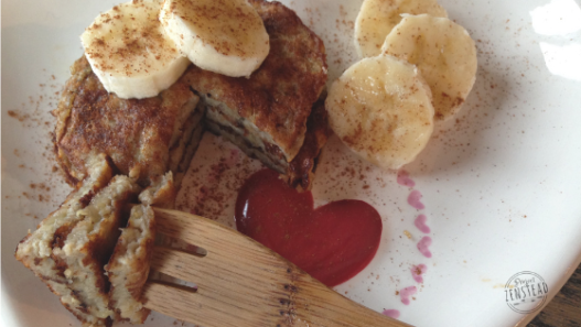 paleo banana pancakes