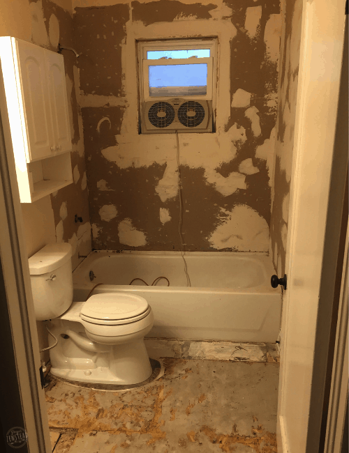 Behind the Scenes August 2019: Bathroom with tile and flooring removed