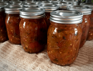 Behind the Scenes August 2019: Jars filled with salsa