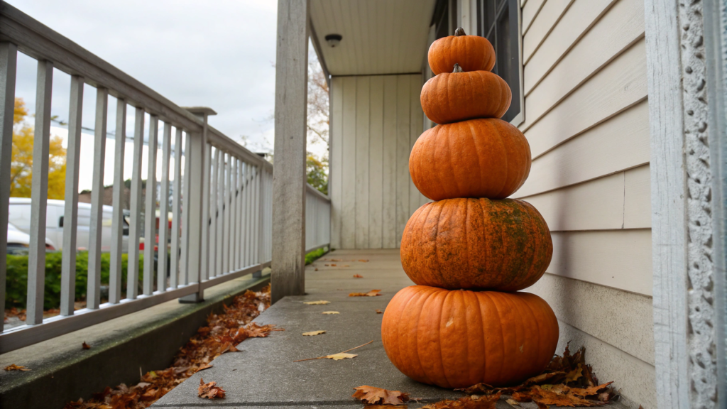 DIY Stacked Pumpkin Planter