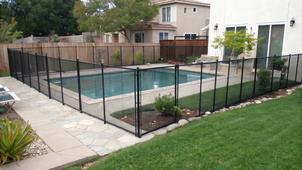 Small pool safety fence